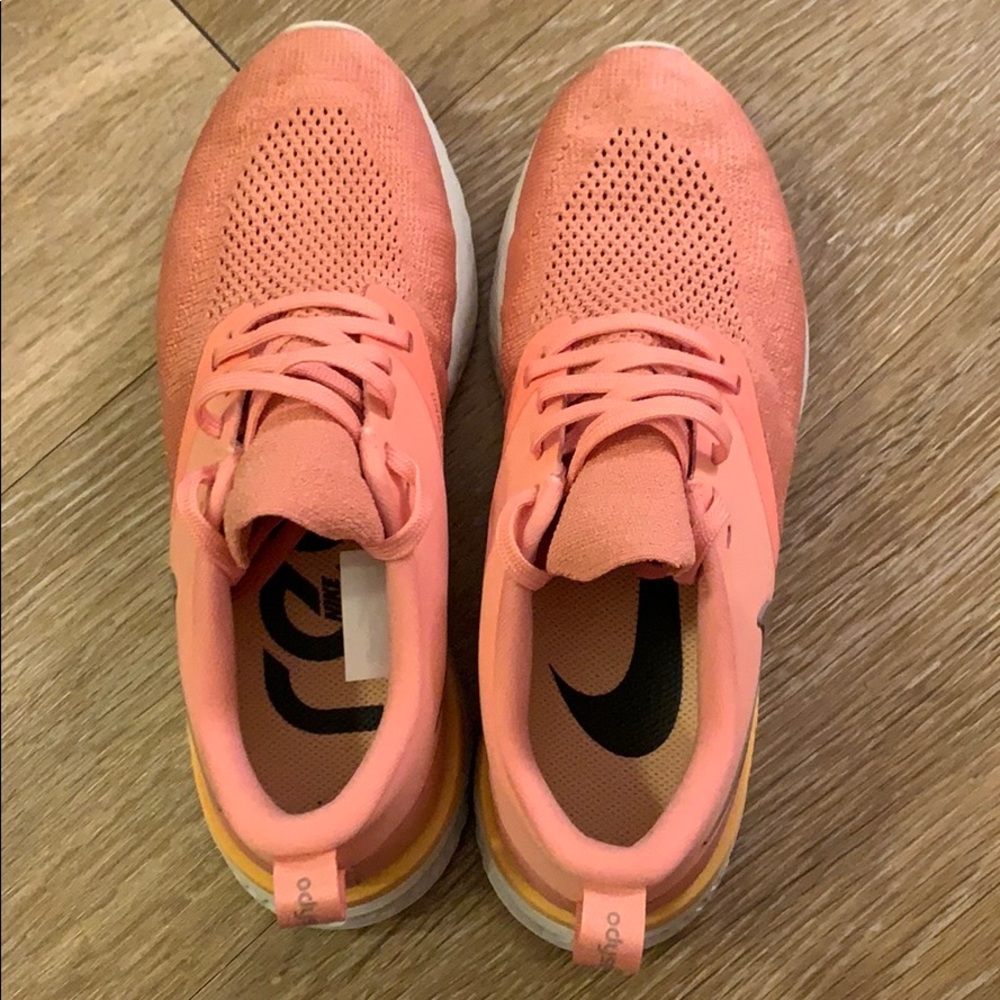 Nike Odyssey React Flyknit 2 - Picture 2 of 6